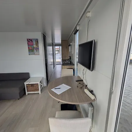 Secret Escape Houseboat Trancosonear Amsterdam 20 min *
