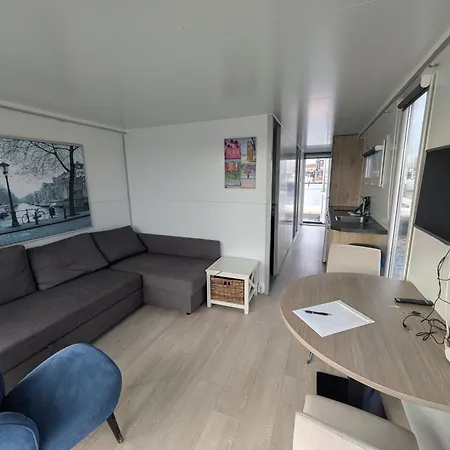 Secret Escape Houseboat Trancosonear Amsterdam 20 min Monnickendam